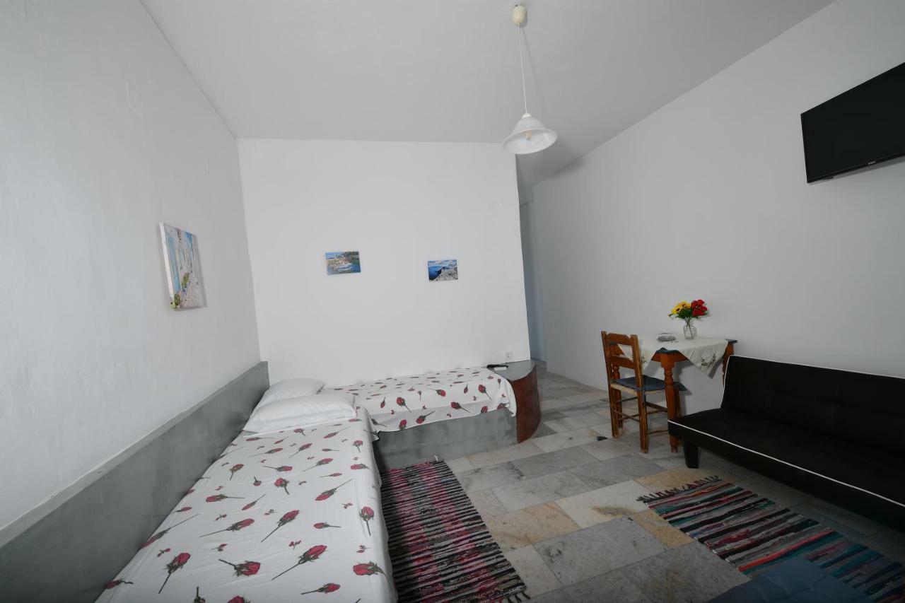 Appartement Santo Margarita à Oia  Extérieur photo