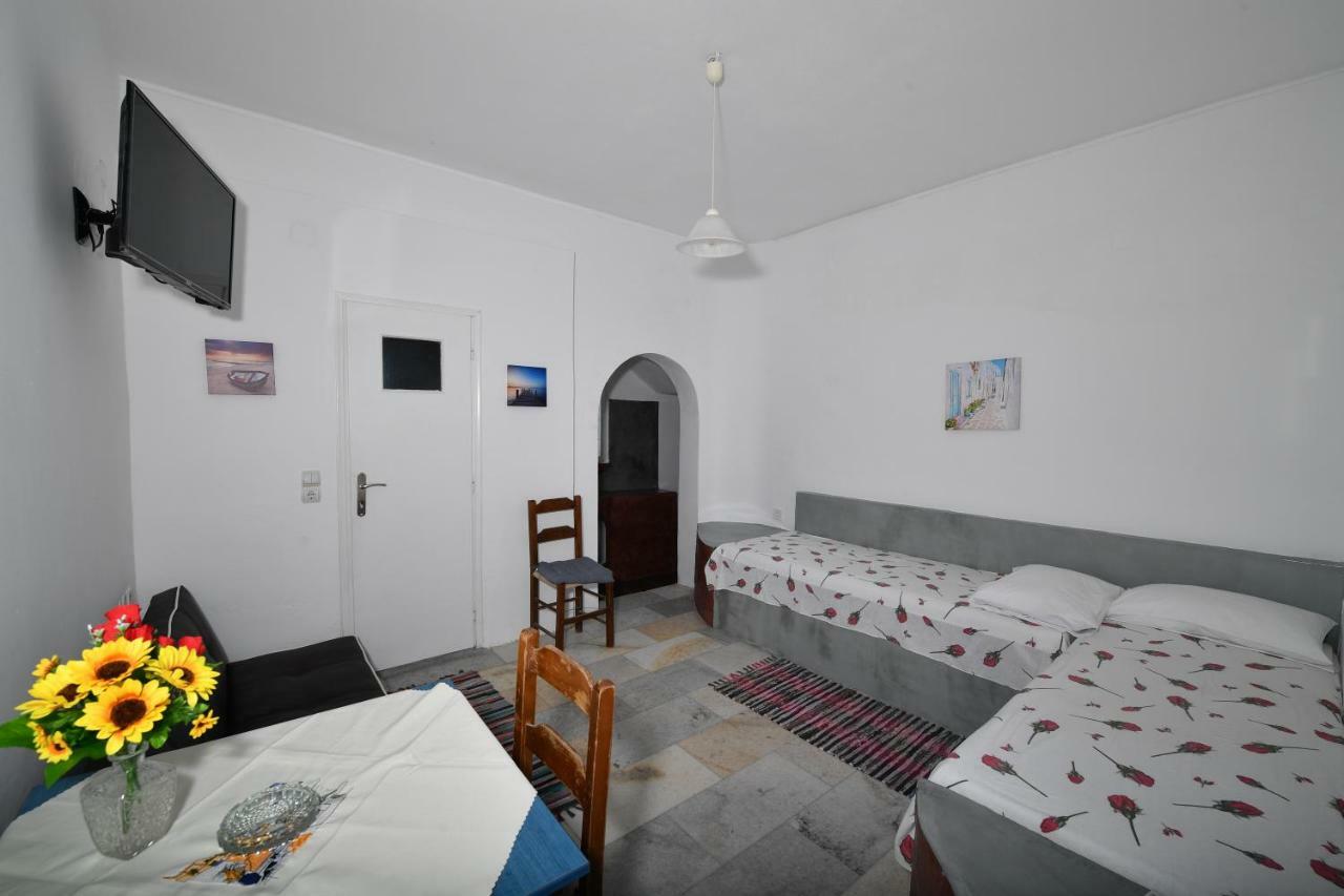 Appartement Santo Margarita à Oia  Extérieur photo